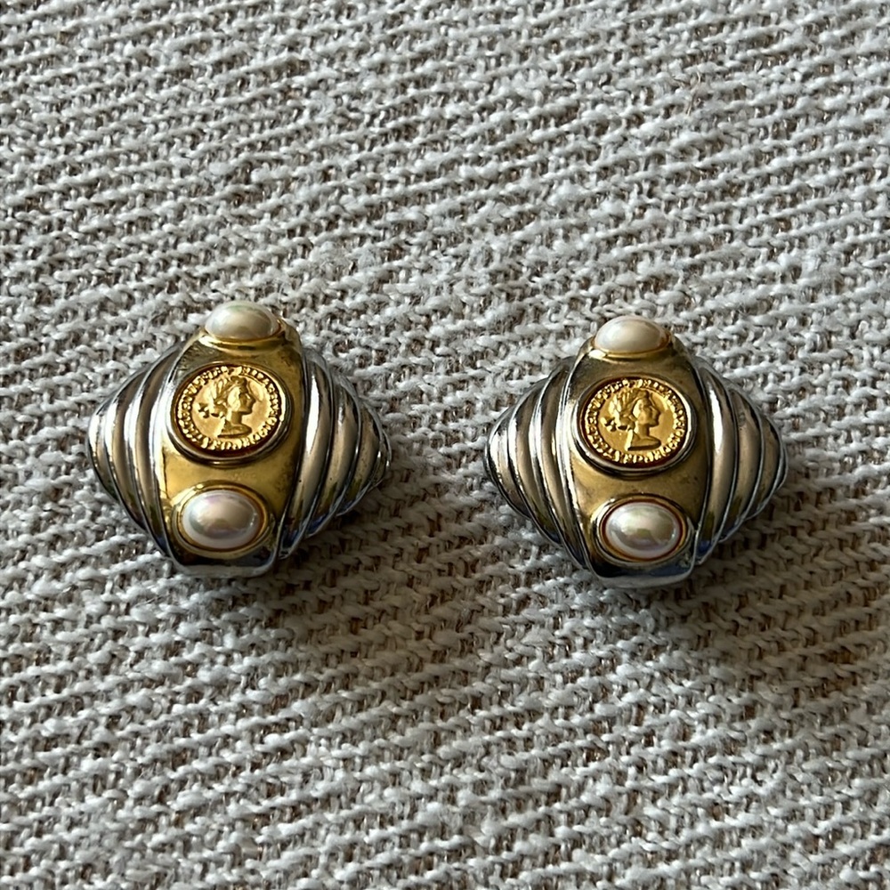 1970’s-1980’s Vintage Roman Coin & Pearl Earrings